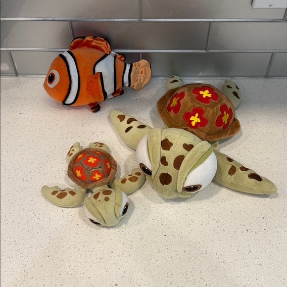 Disney finding Nemo Turtle and Fish Plush Toy Set - Picture 2 of 7